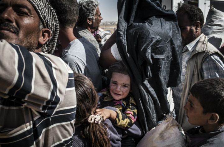 crise de Refugiados síriso curdos após cruzarem a fronteira com a Turquia (Foto: I. Prickett / UNHCR / 